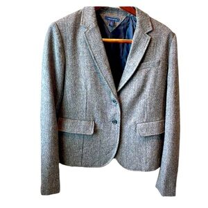Tommy Hilfiger equestrian style wool-blend 2 button blazer in size large.